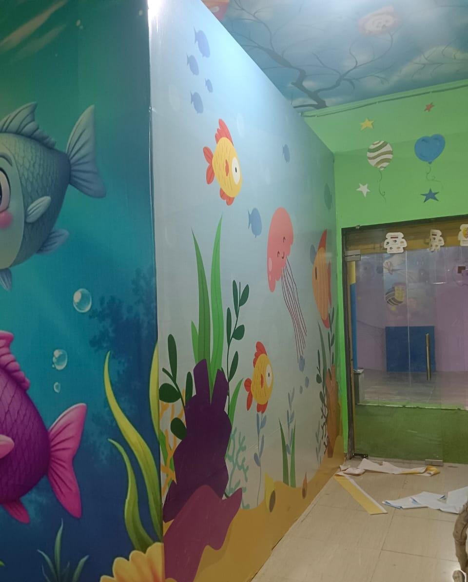 Aquarium theme corridor — kids play zone